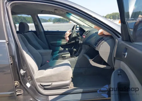 2005 Honda Accord 2.4 Lx из США, поврежденный, VIN 1HGCM56445A140077